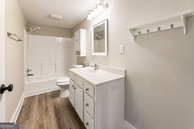 Building Photo - 330 Summerlin Dr