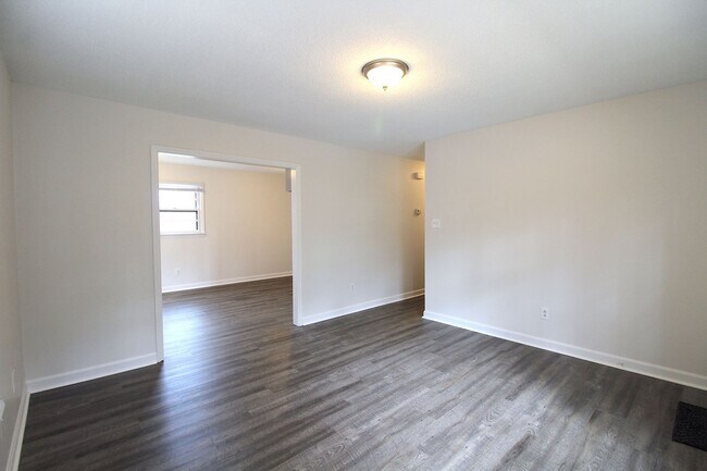 Building Photo - 3 Bedroom home with a Full Basement in Indian Trail!