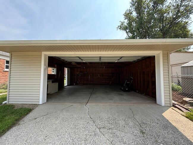Building Photo - 30389 Hathaway
