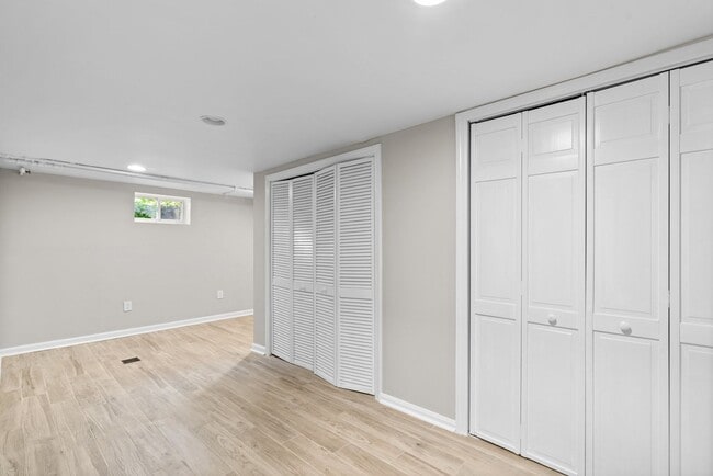 Building Photo - 3 Bed 3 Bath - Bethesda Colonial - Move-In...