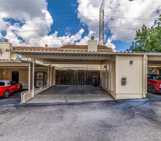 Building Photo - 7914 Gleason Dr NW