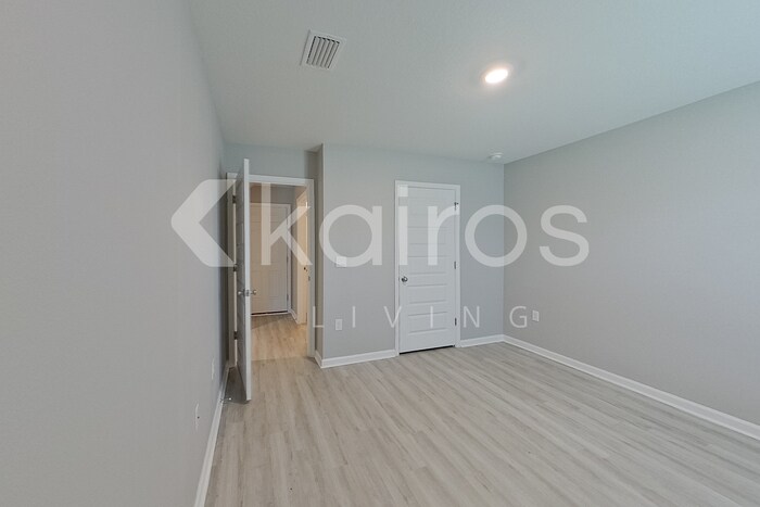 Building Photo - 4820 Malay Cir