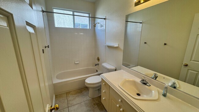 Building Photo - Upscale Executive Living