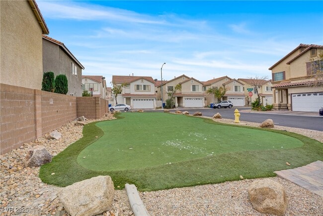 Building Photo - 7268 Vinca Rd