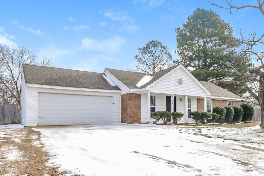 Building Photo - 6500 Cornwall Rd
