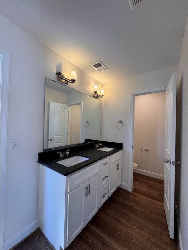 Building Photo - Inquire today on how to get FREE RENT!