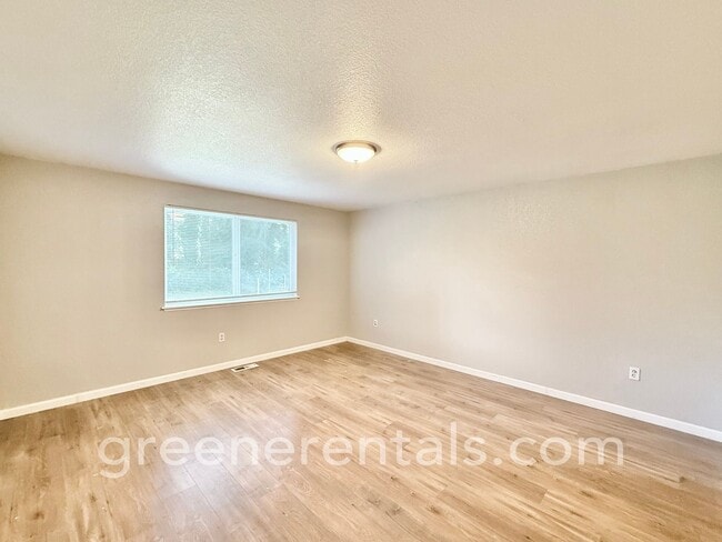 Building Photo - Coming Soon! 3BR/2BA Rambler in Nisqually ...