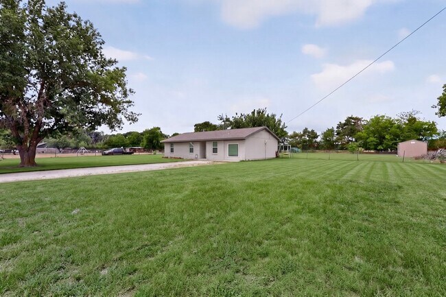 Building Photo - 10332 Grabbs Ln