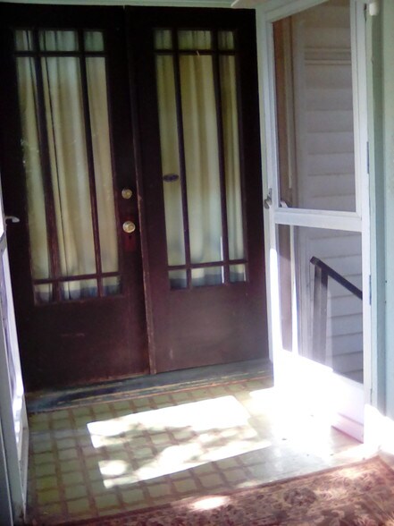 balcony2 - 436 15th Ave NE