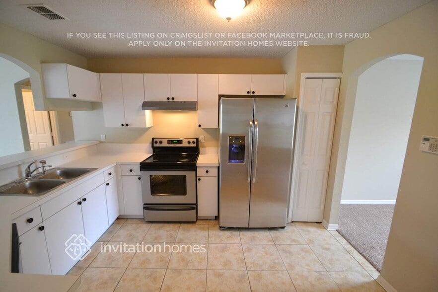 Building Photo - 7915 Ridgeglen Cir W