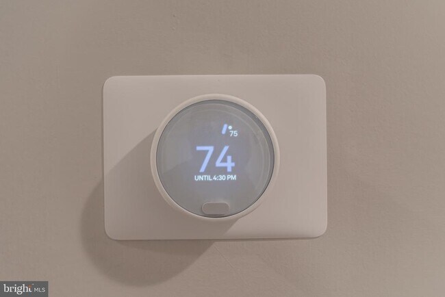 Building Photo - 421 N 39th St