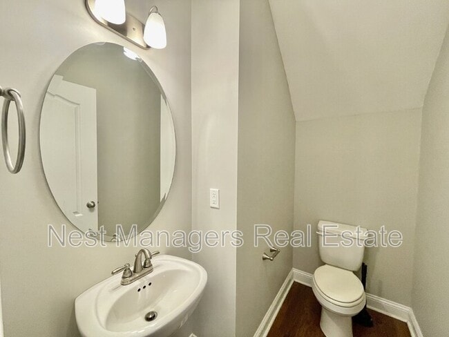 Building Photo - 211 Executive Dr