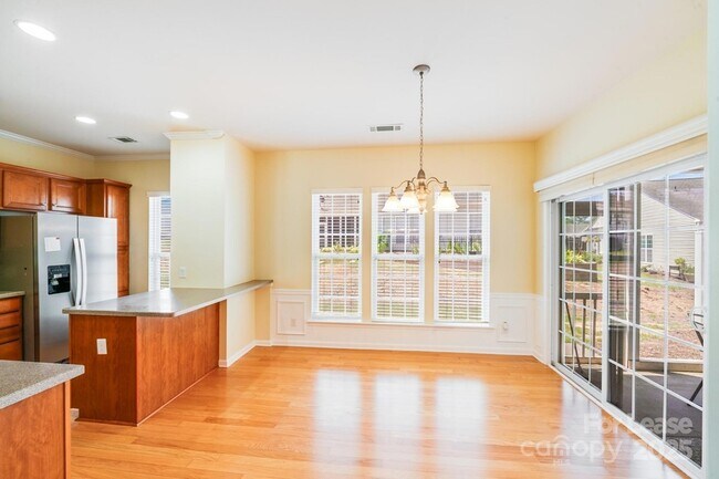 Building Photo - 2018 Sweetleaf Dr