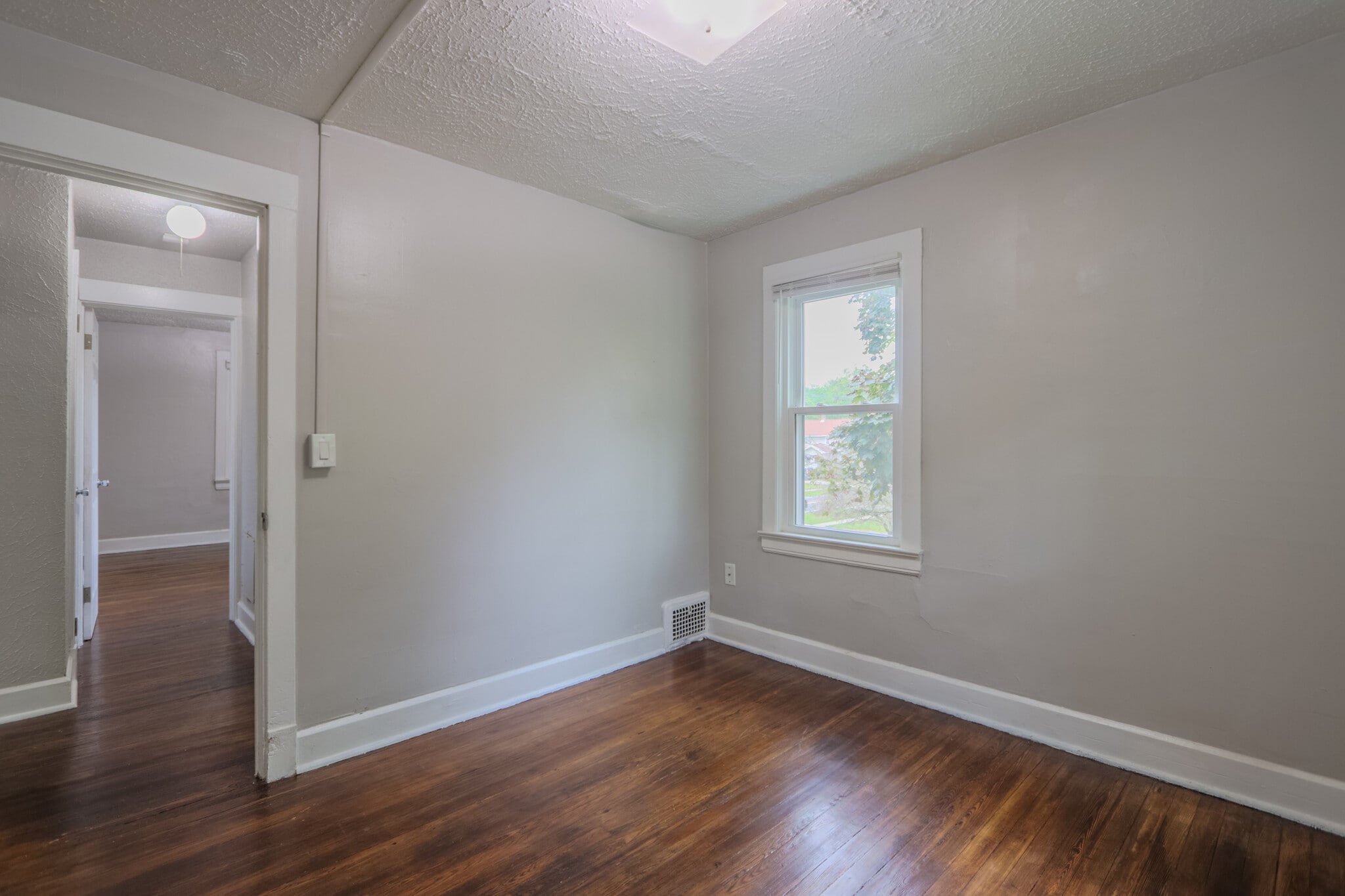 Building Photo - 3239 Clague Rd