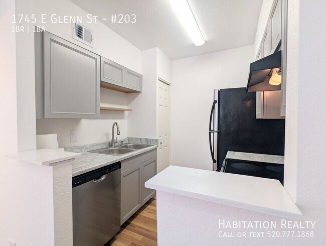 Building Photo - 1745 E Glenn St
