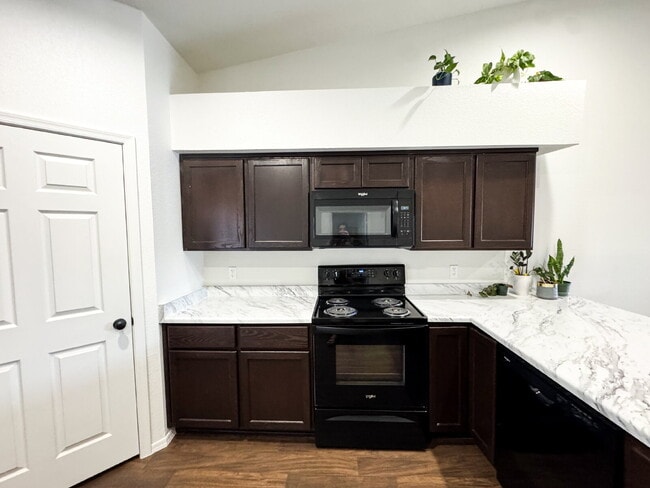 Building Photo - "Charming 3-Bedroom, 2 Bathroom Home in Yuma!"