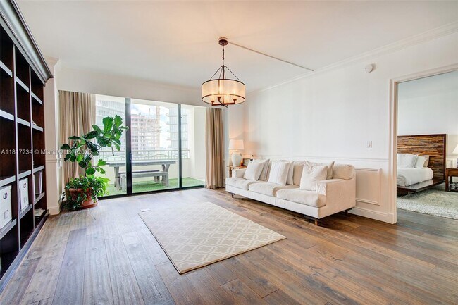 Building Photo - 3400 SW 27th Ave
