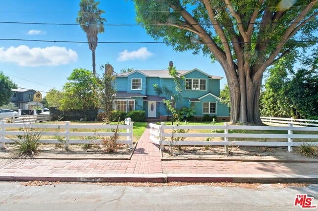 Building Photo - 4909 Morse Ave