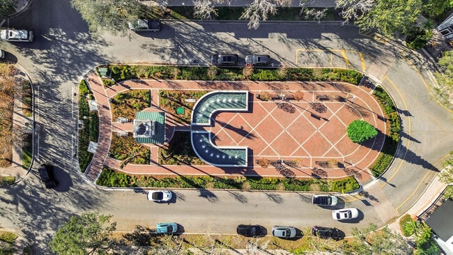 Building Photo - 10142 Montague St