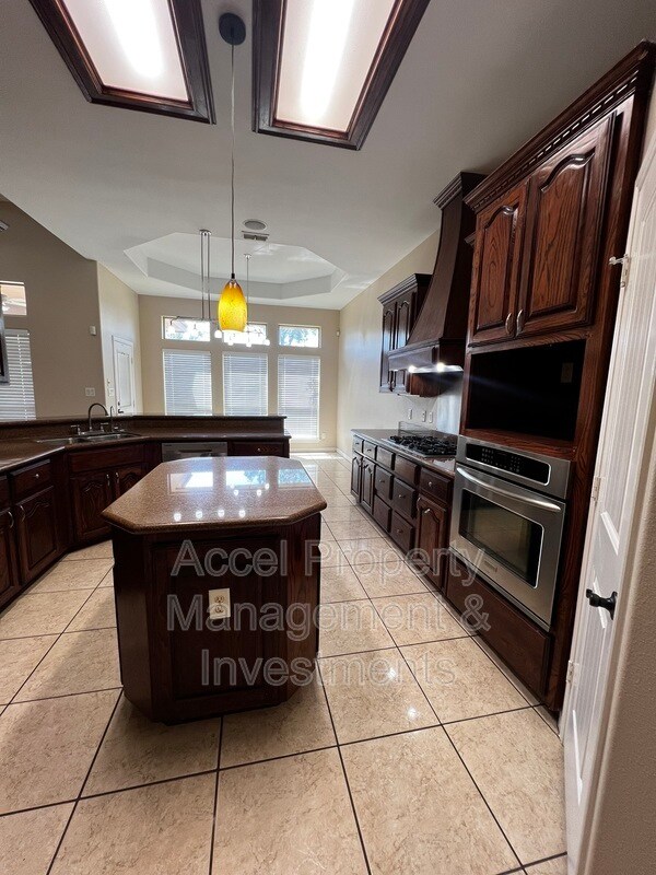 Building Photo - 1301 San Felipe Dr