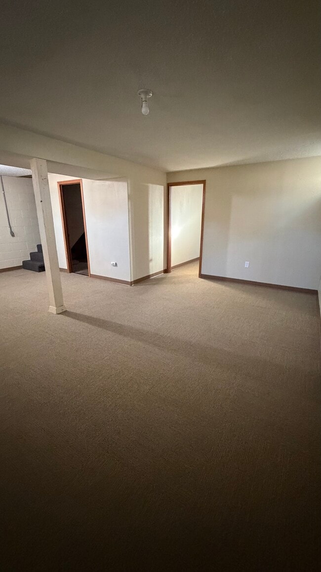 Building Photo - 1109 33rd Ave N