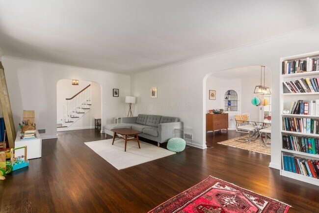 Building Photo - 123 S Roosevelt Ave