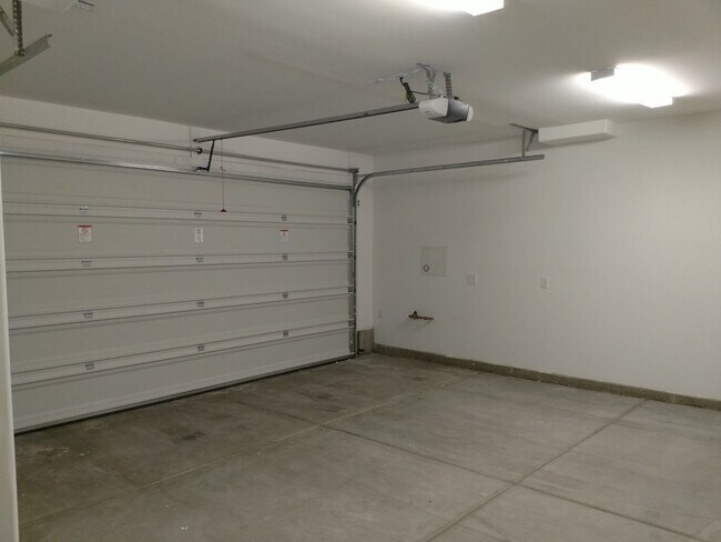 Building Photo - Townhouse in Summerlin North
