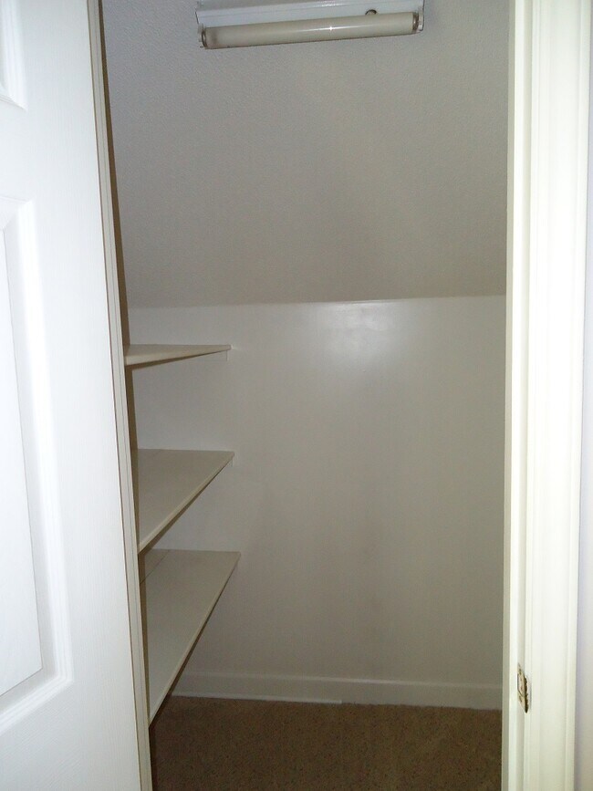 Building Photo - 805 Durango Ct