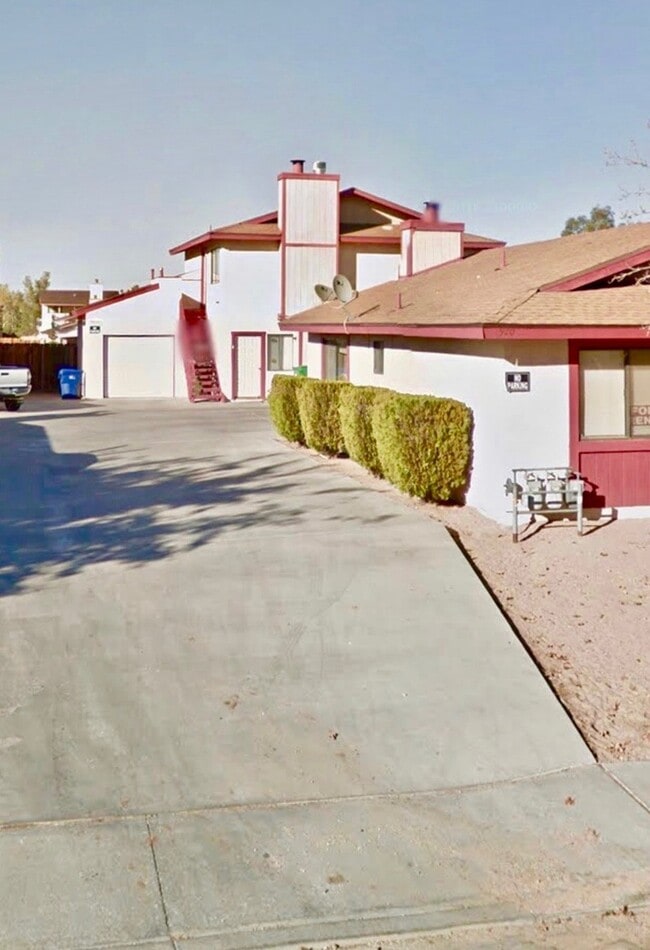 Primary Photo - 2 BEDROOM 1 BATH - UPSTAIRS UNIT