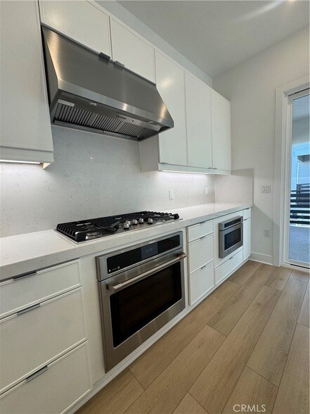 Building Photo - 436 Loon