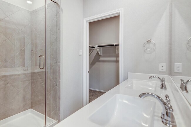 Building Photo - 9304 Colonial Bent Pl