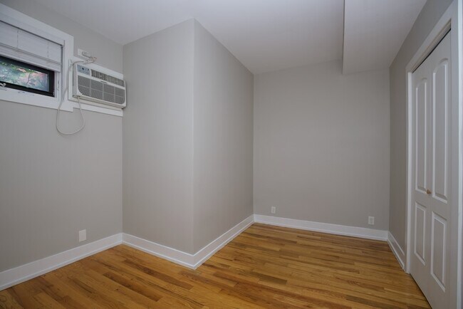 Building Photo - 2917 N Mildred Ave