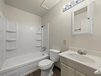 Building Photo - 618 Gambell St