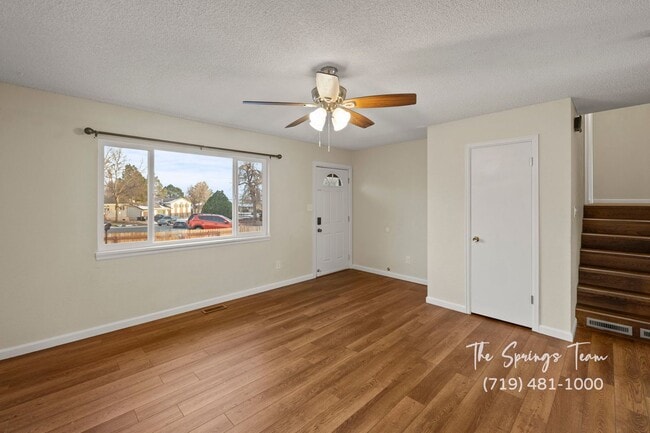 Building Photo - CHARMING 4BD on QUIET EASTBOROUGH CUL-DE-SAC- Security Deposit Waiver Available