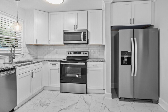 Building Photo - Newly Renovated Ranch Home In SE Raleigh! Pet Friendly!