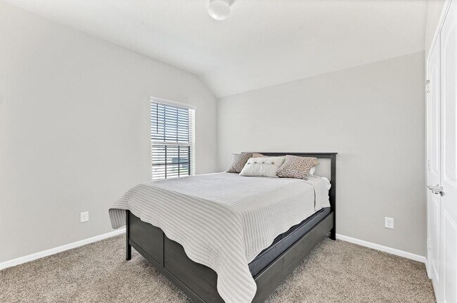 Building Photo - 16223 Neff Park Dr