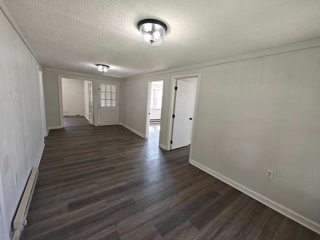 Building Photo - 360-4 Walnut