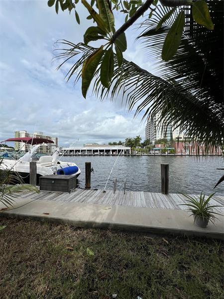 Building Photo - 3111 NE 29th St