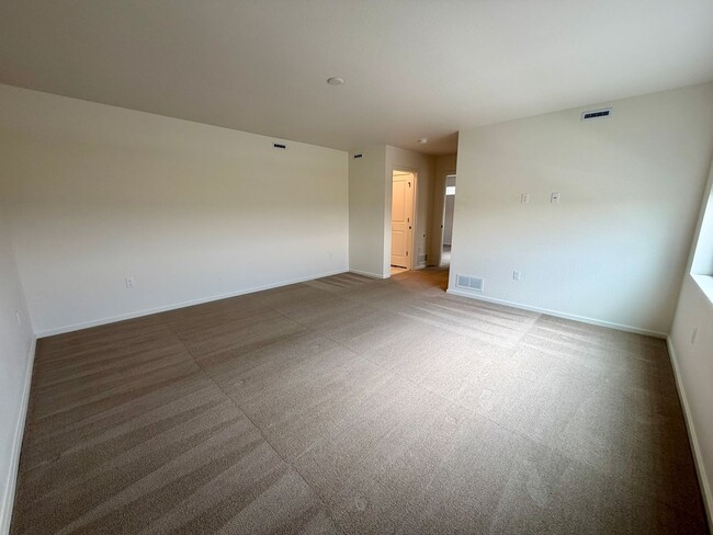 Building Photo - 716 Galloway Dr