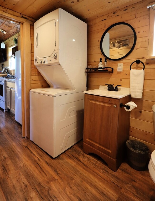 Building Photo - 68 Upland Dr