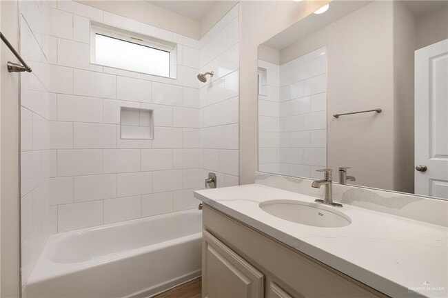 Building Photo - 27 N 15th St