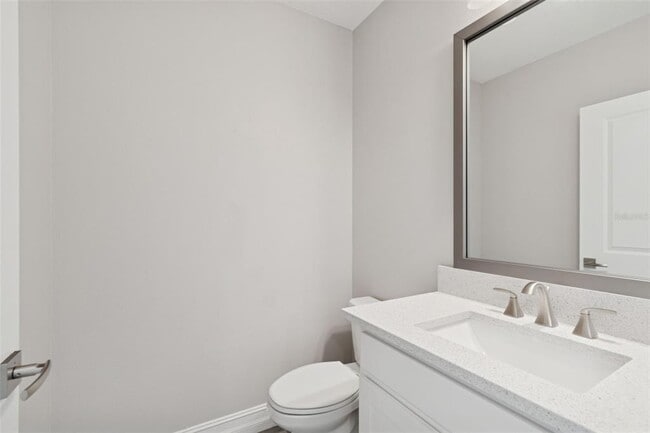 Building Photo - 4921 W Paul Ave