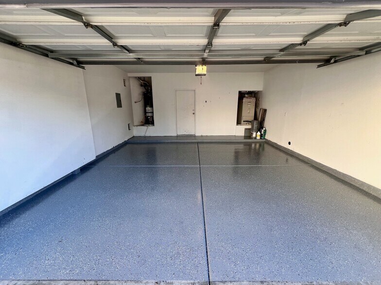 Building Photo - 1604 Queen Victoria St