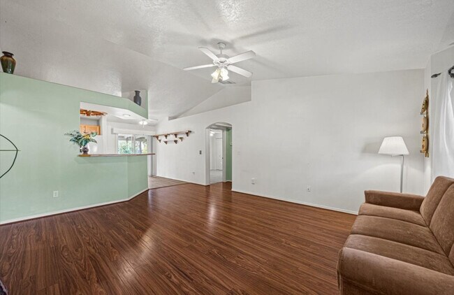 Building Photo - 803 Coopers Ct