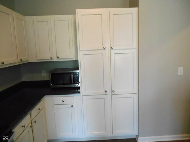 Building Photo - 1622 Capra Ct