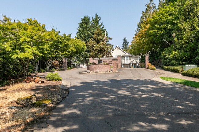 Building Photo - 3305 Summerlinn Dr