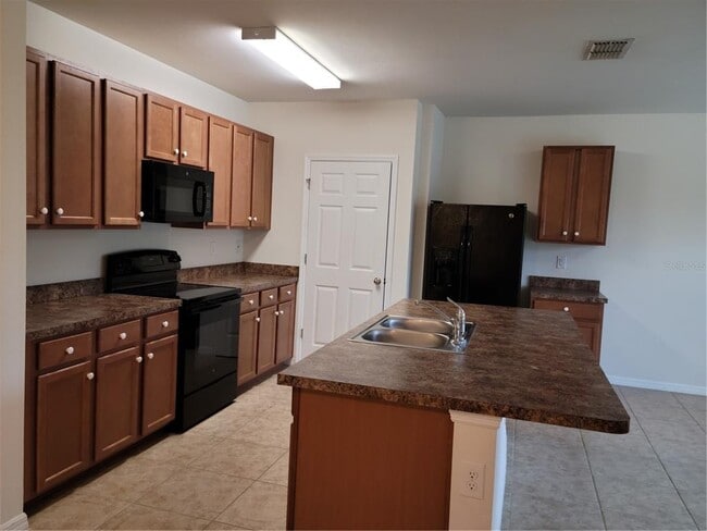 Building Photo - 10476 Harlingen St