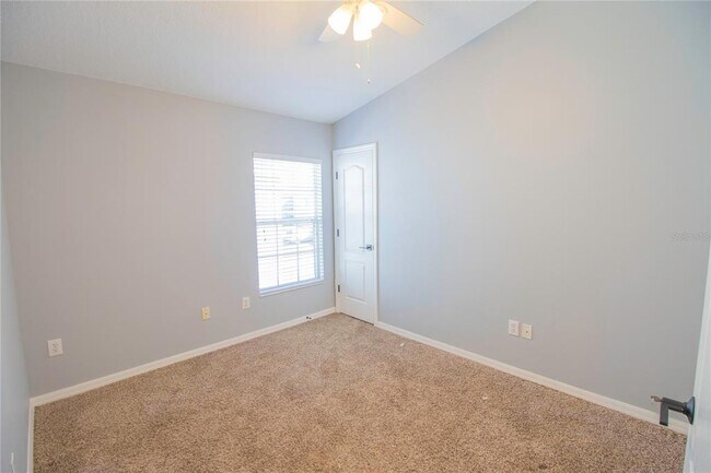 Building Photo - 12930 Kings Crossing Dr