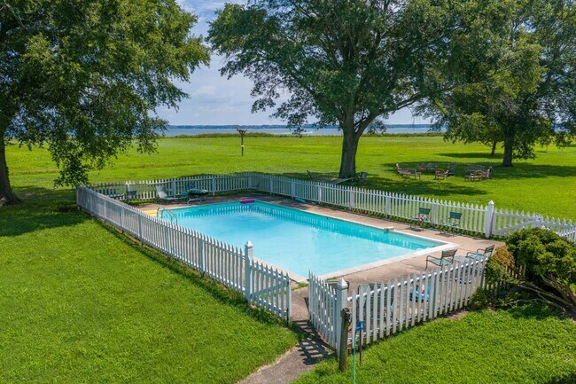 Building Photo - UNIQUE OFFERING-HISTORIC CAPE COD ON URBAN...
