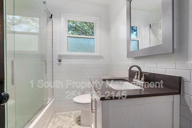 Building Photo - 5259 Border Dr S